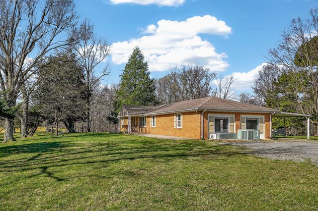 6817 Dale Ridge Rd, Lancaster, TN 38569