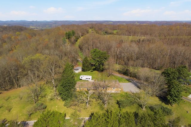 6817 Dale Ridge Rd, Lancaster, TN 38569