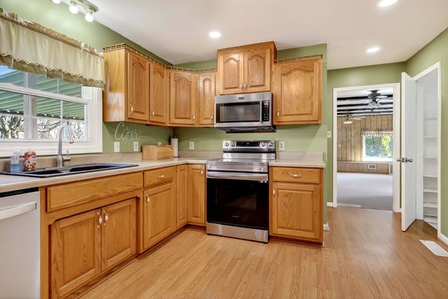 6817 Dale Ridge Rd, Lancaster, TN 38569