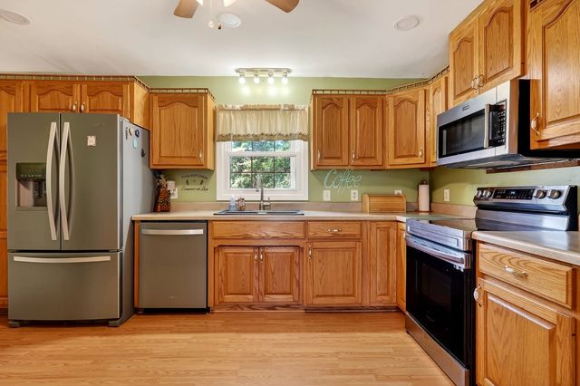 6817 Dale Ridge Rd, Lancaster, TN 38569