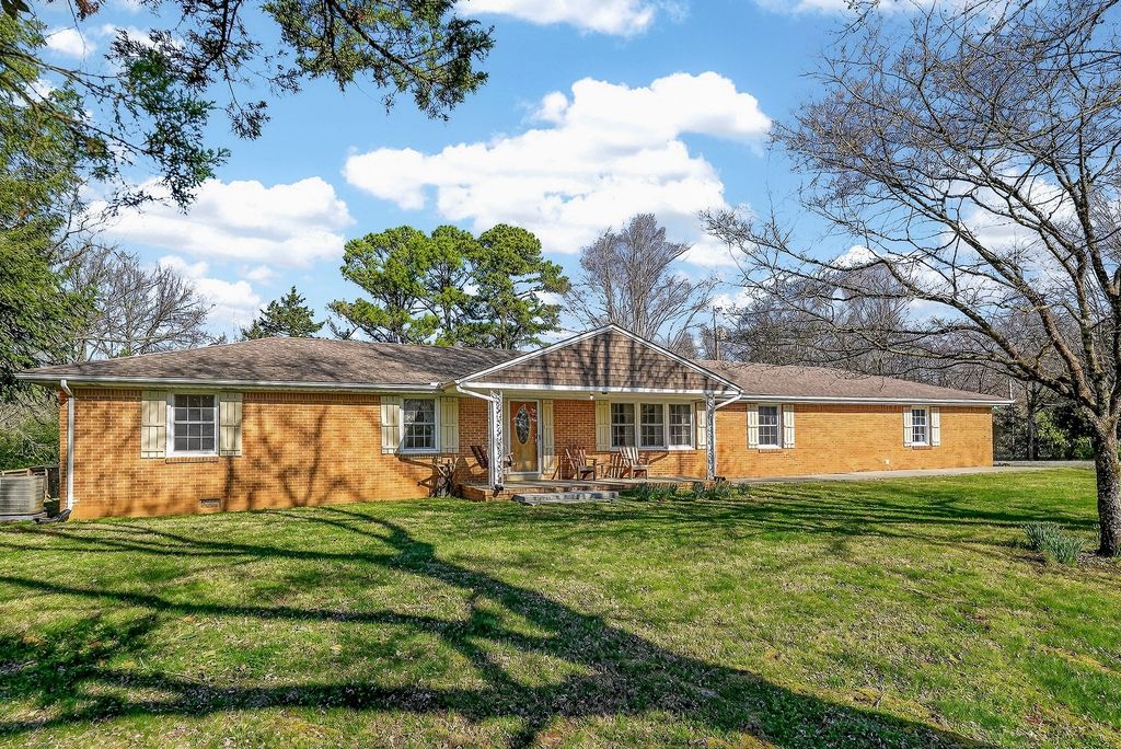 6817 Dale Ridge Rd, Lancaster, TN 38569