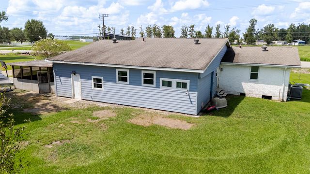 1168 Bayou Blue Rd, Houma, LA 70364