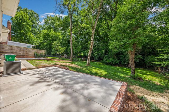 3130 Spring Valley Road, Charlotte, NC 28226