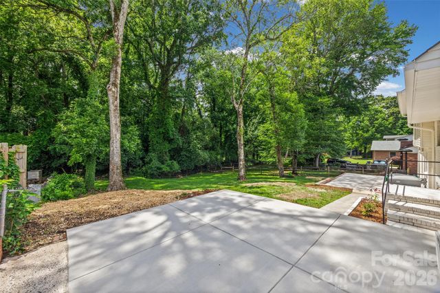 3130 Spring Valley Road, Charlotte, NC 28226
