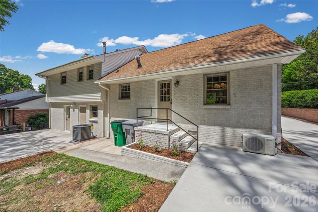 3130 Spring Valley Road, Charlotte, NC 28226