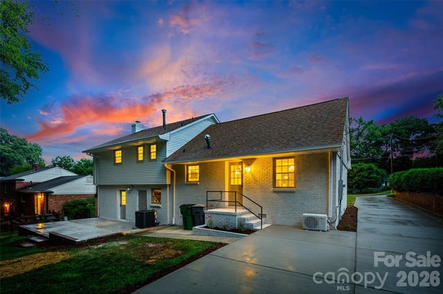 3130 Spring Valley Road, Charlotte, NC 28226