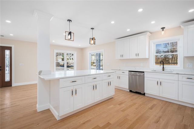 43 Massachusetts Avenue, Cumberland, RI 02864