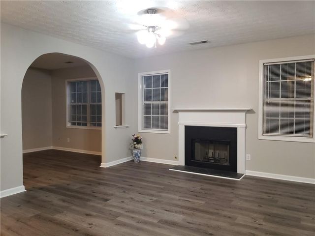2024 Longmont Drive, Lawrenceville, GA 30044