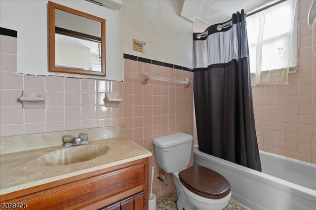 225 Irvington Ave, Franklin Twp., NJ 08873