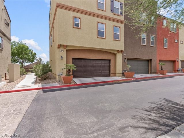 4650 Ranch House Road 22, North Las Vegas, NV 89031