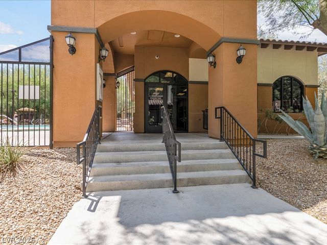 4650 Ranch House Road 22, North Las Vegas, NV 89031