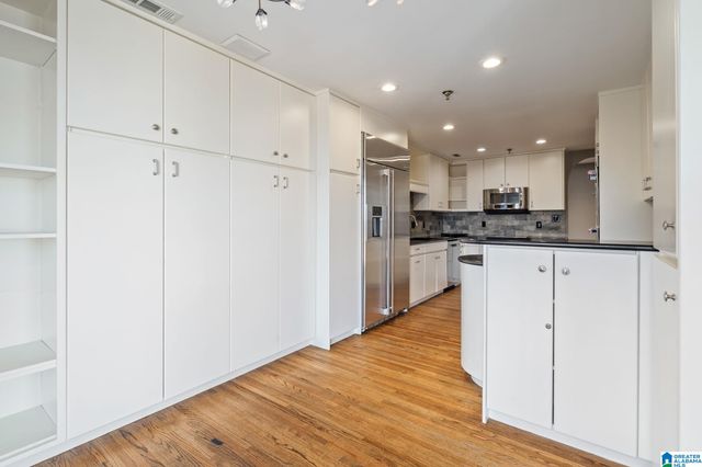 2920 Redmont Park Cir Apt 201E, Birmingham, AL 35205