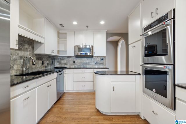 2920 Redmont Park Cir Apt 201E, Birmingham, AL 35205