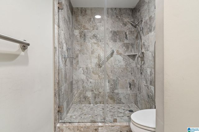 2920 Redmont Park Cir Apt 201E, Birmingham, AL 35205