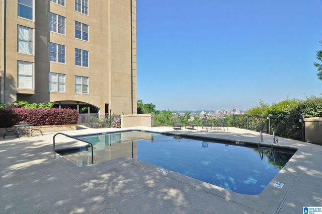 2920 Redmont Park Cir Apt 201E, Birmingham, AL 35205