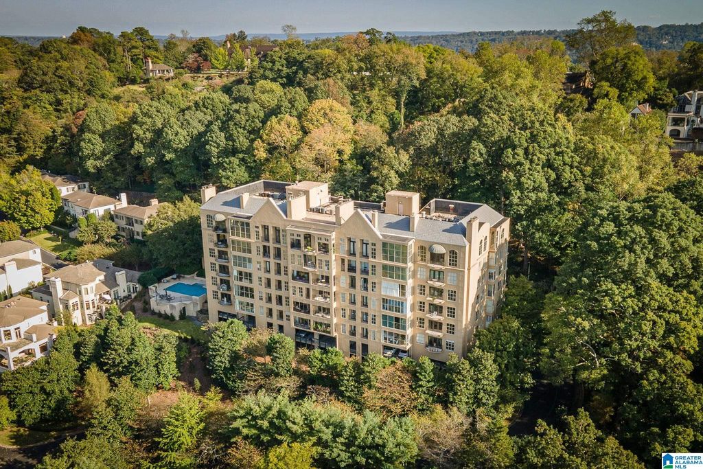 2920 Redmont Park Cir Apt 201E, Birmingham, AL 35205