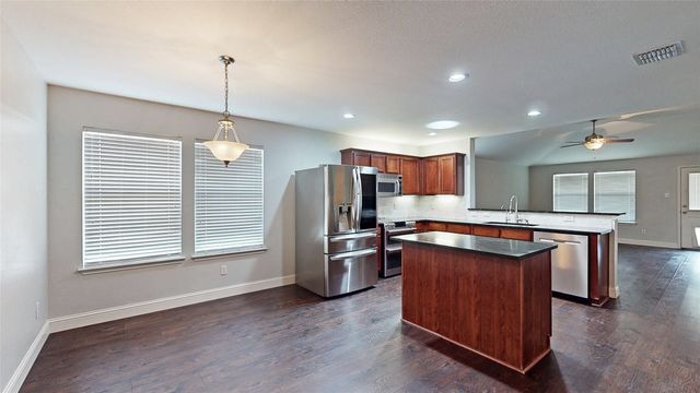 1401 Oak Hollow Lane, Anna, TX 75409