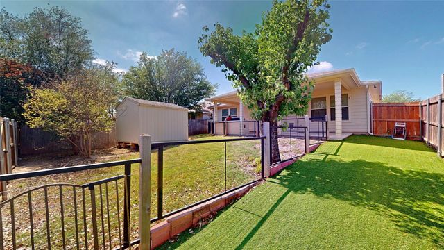 1401 Oak Hollow Lane, Anna, TX 75409