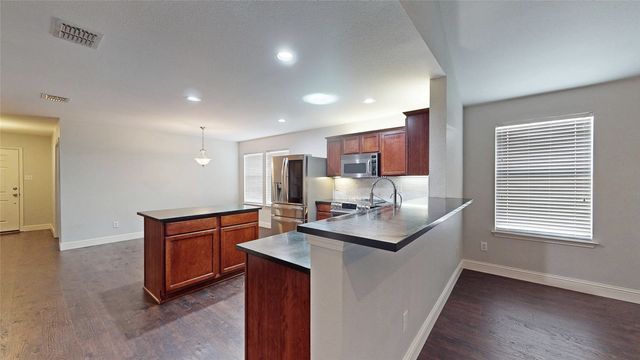 1401 Oak Hollow Lane, Anna, TX 75409