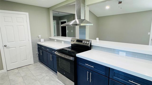 1434 County Road 878a, Sweeny, TX 77480