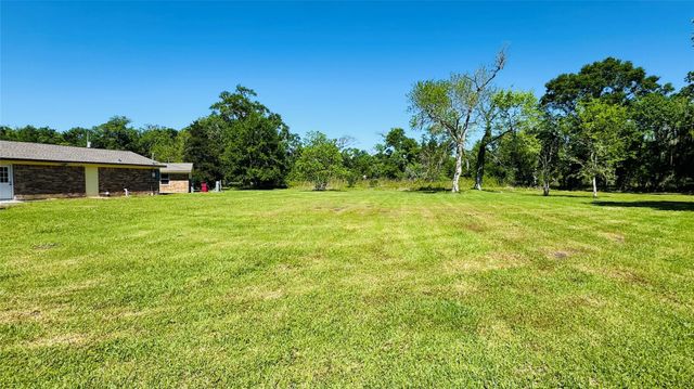 1434 County Road 878a, Sweeny, TX 77480