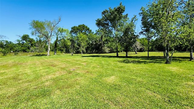 1434 County Road 878a, Sweeny, TX 77480