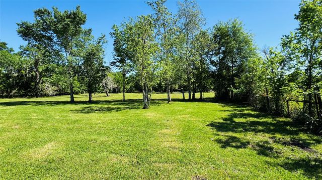 1434 County Road 878a, Sweeny, TX 77480