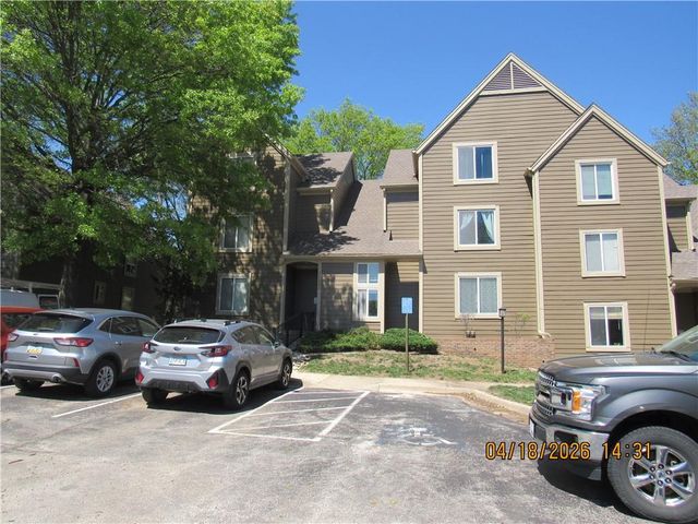 11130 Nieman Road 101, Overland Park, KS 66210