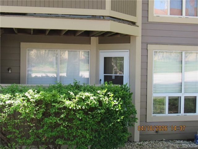 11130 Nieman Road 101, Overland Park, KS 66210