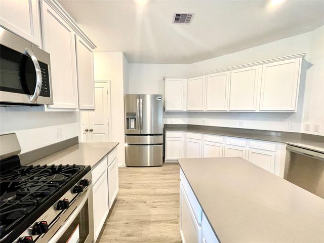 5011 Viridian Forrest Drive, Rosenberg, TX 77469