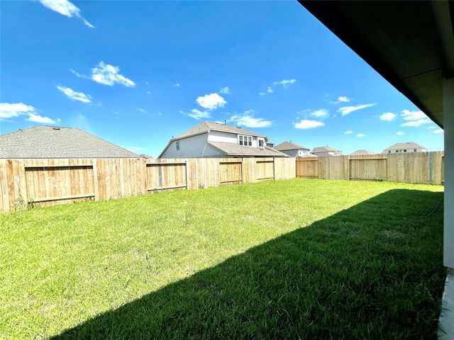 5011 Viridian Forrest Drive, Rosenberg, TX 77469