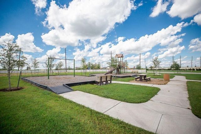 5011 Viridian Forrest Drive, Rosenberg, TX 77469