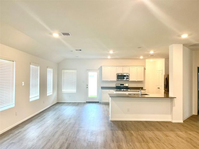 5011 Viridian Forrest Drive, Rosenberg, TX 77469