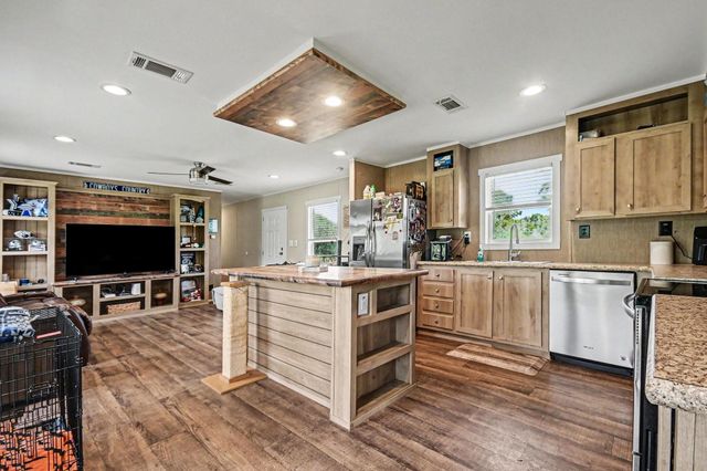 6513 Wickwillow Lane CR435, Alvin, TX 77511