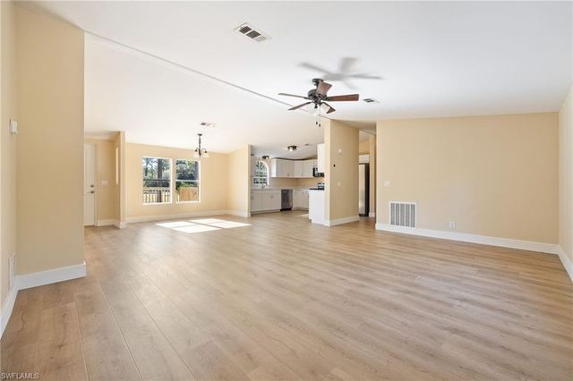 250 Trader RD, Labelle, FL 33935