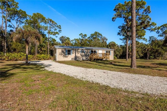 250 Trader RD, Labelle, FL 33935