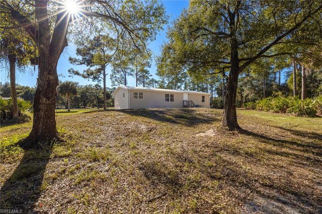 250 Trader RD, Labelle, FL 33935