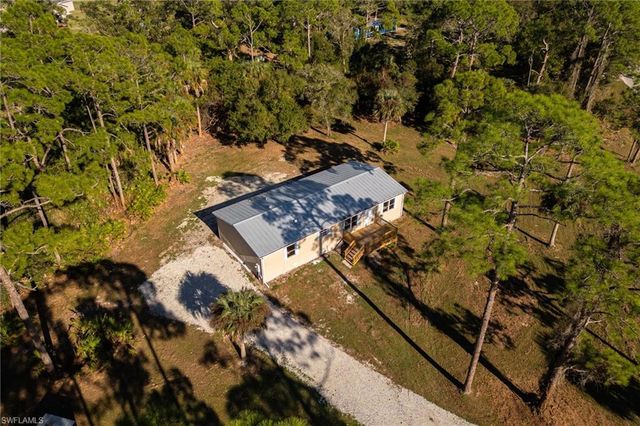 250 Trader RD, Labelle, FL 33935
