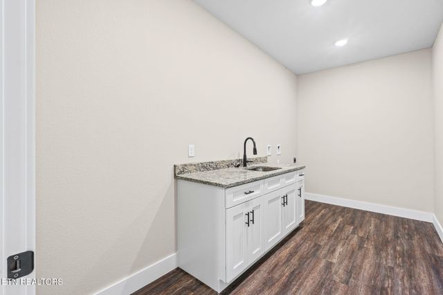 1174 Hargis Rd, Grimsley, TN 38565