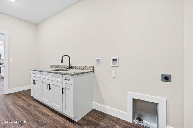 1174 Hargis Rd, Grimsley, TN 38565