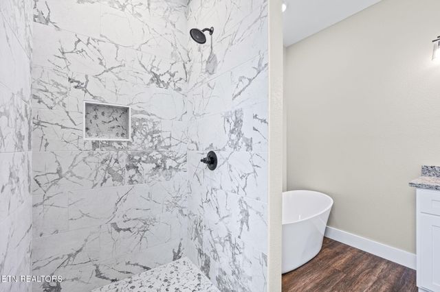 1174 Hargis Rd, Grimsley, TN 38565