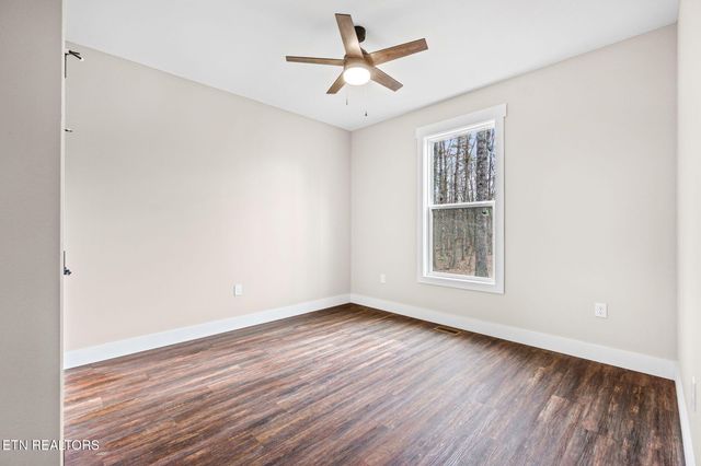 1174 Hargis Rd, Grimsley, TN 38565