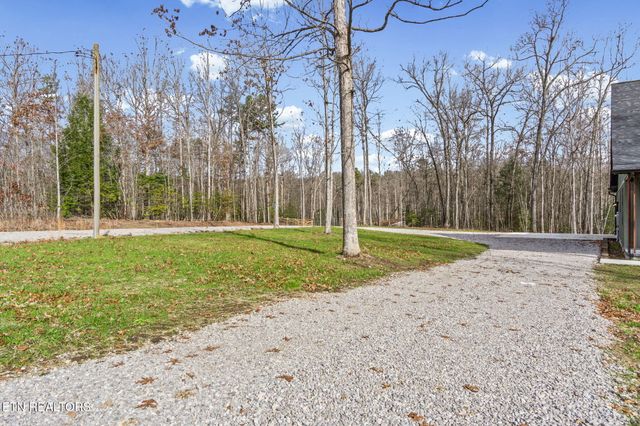 1174 Hargis Rd, Grimsley, TN 38565