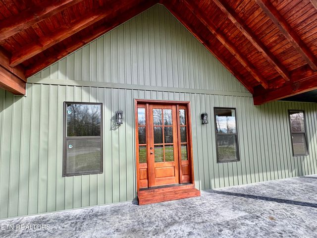 1174 Hargis Rd, Grimsley, TN 38565