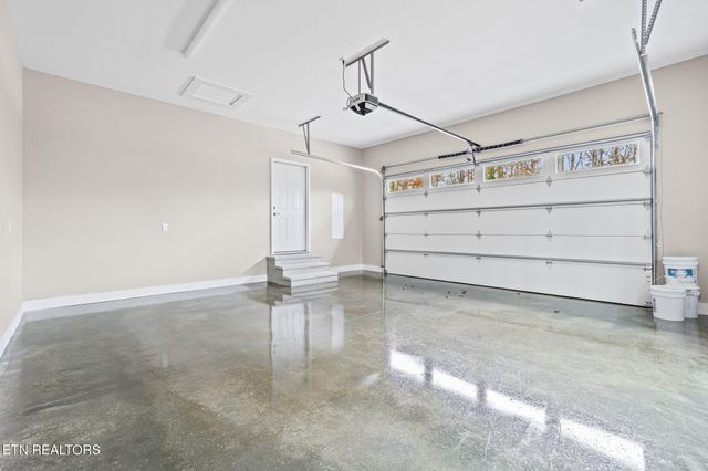 1174 Hargis Rd, Grimsley, TN 38565