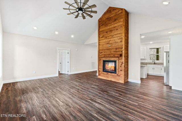 1174 Hargis Rd, Grimsley, TN 38565