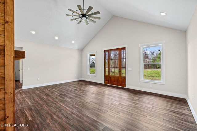 1174 Hargis Rd, Grimsley, TN 38565