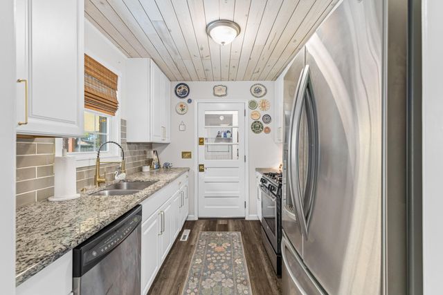 106 Pine Lane, Summerville, SC 29485