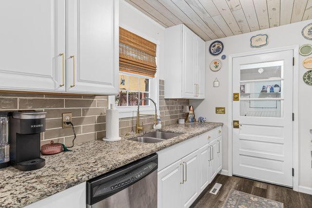 106 Pine Lane, Summerville, SC 29485