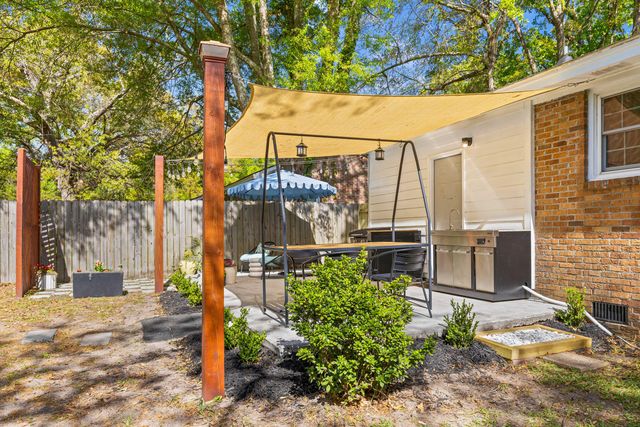 106 Pine Lane, Summerville, SC 29485